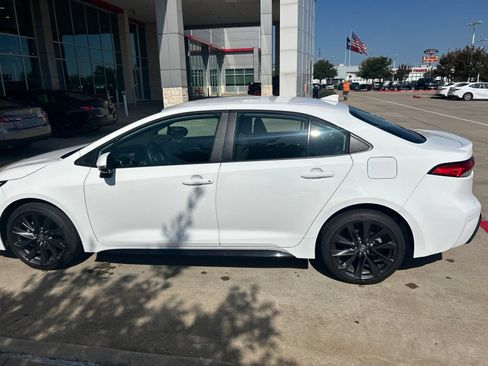 Used 2026 Toyota Corolla SE FWD image 15