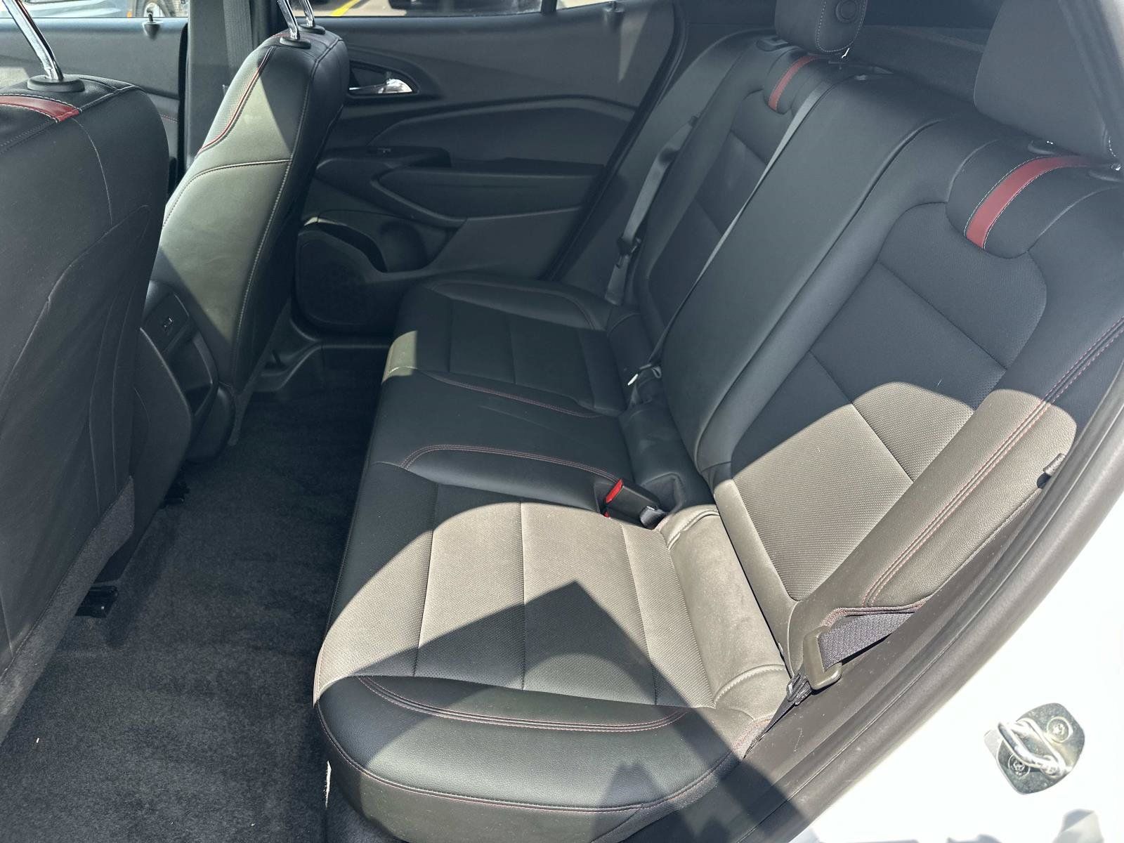 Certified 2024 Chevrolet Trax RS w/ Sunroof Package FWD image 11