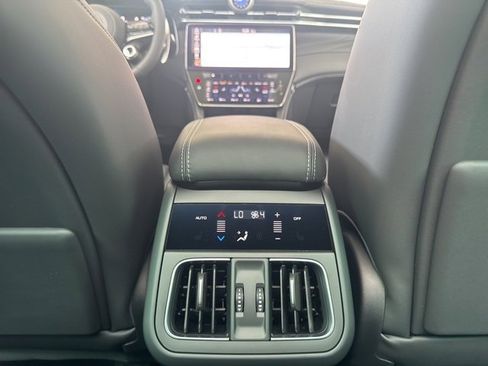 New 2025 Maserati Grecale Modena image 13