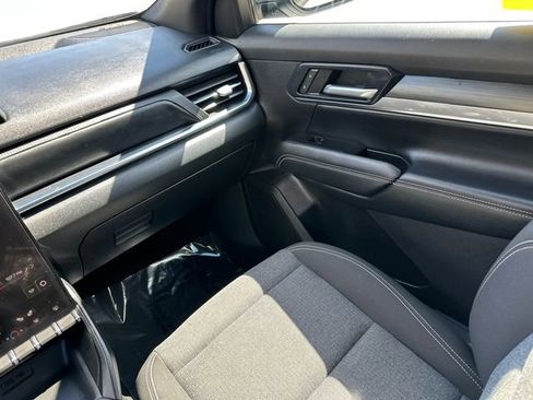 Used 2025 GMC Terrain Elevation AWD/4WD image 23