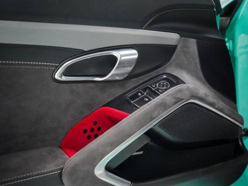 Used 2018 Porsche 911 GT3 RWD image 30