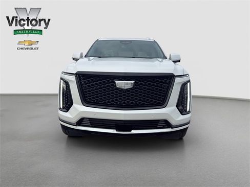 Used 2025 Cadillac Escalade Sport Platinum w/ LPO, ONYX Package image 2