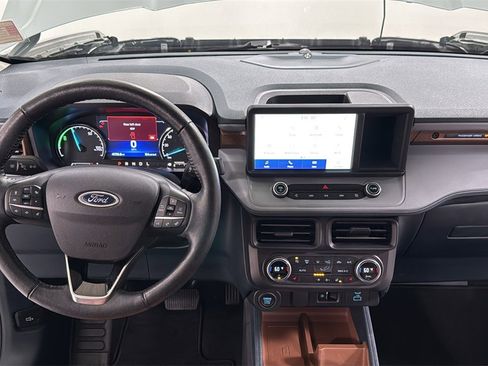 Used 2022 Ford Maverick Lariat w/ Lariat Luxury Package image 9