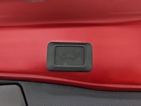 Certified 2022 Toyota RAV4 XLE image 7