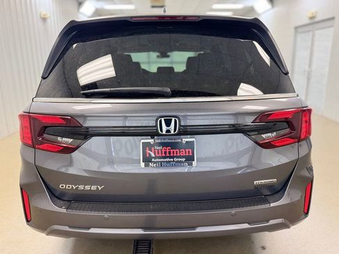 New 2026 Honda Odyssey Touring image 6