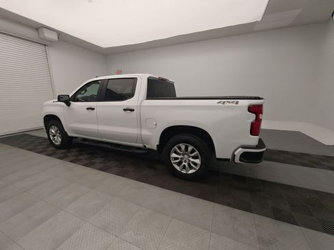 Used 2021 Chevrolet Silverado 1500 Custom image 3