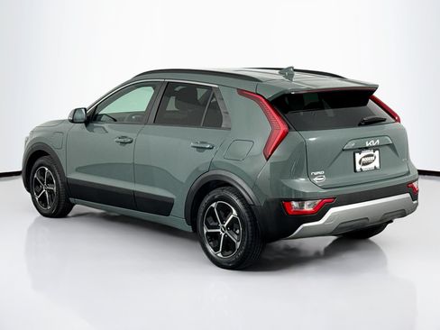 Used 2023 Kia Niro EX w/ EX Cold Weather Package FWD image 9