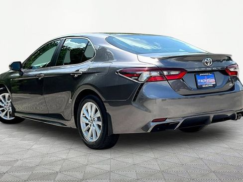 Used 2024 Toyota Camry SE FWD image 5