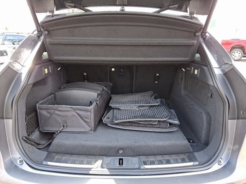 Certified 2025 Jaguar F-PACE R-Dynamic S image 29