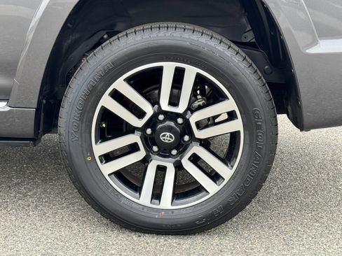 Used 2023 Toyota 4Runner Limited image 13