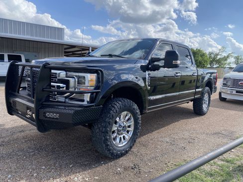 Used 2022 Ford F250 Limited w/ FX4 Off-Road Package image 1