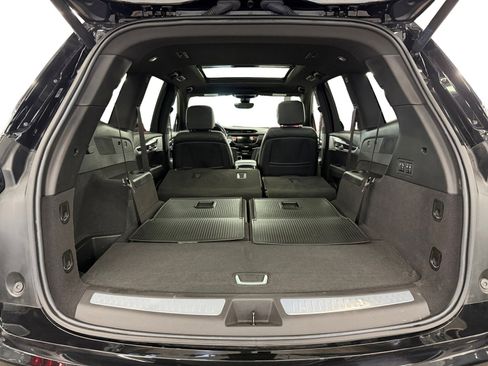 Used 2024 Cadillac XT6 Sport w/ Technology Package image 33