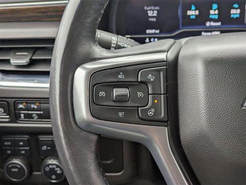 Used 2022 Chevrolet Suburban Premier image 23