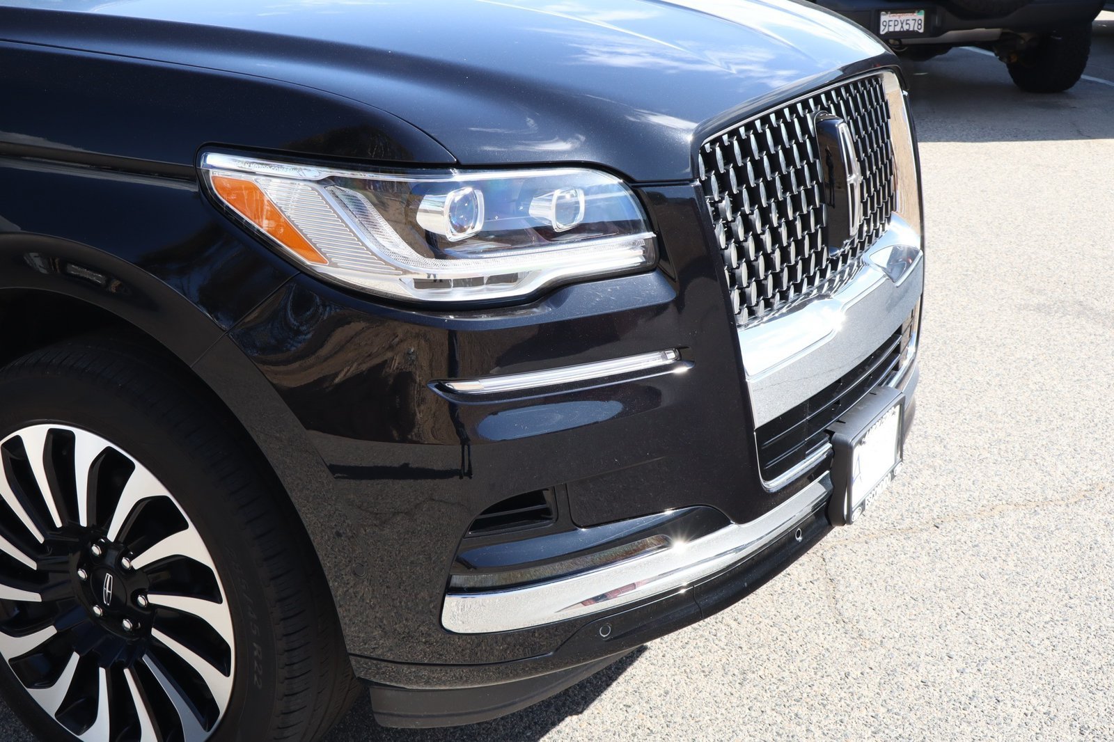 Used 2023 Lincoln Navigator Black Label AWD/4WD image 9