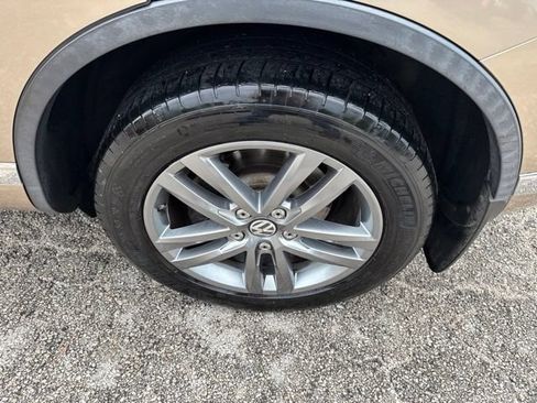 Used 2016 Volkswagen Touareg VR6 AWD/4WD image 24