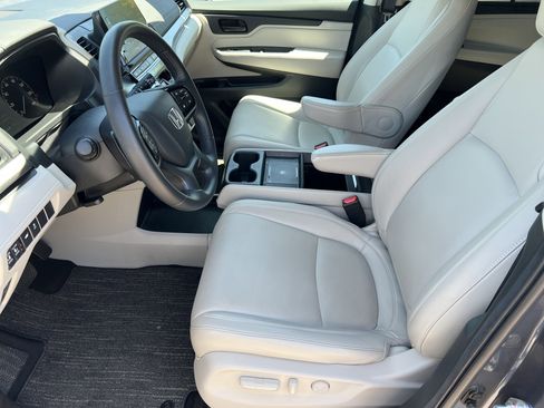 Used 2025 Honda Odyssey EX-L image 21