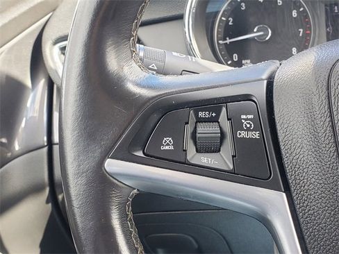 Used 2021 Buick Encore Preferred image 18