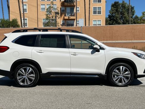 Used 2021 Subaru Ascent Limited w/ Technology Package image 3