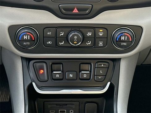 Used 2018 GMC Terrain SLT w/ Infotainment Package II image 14