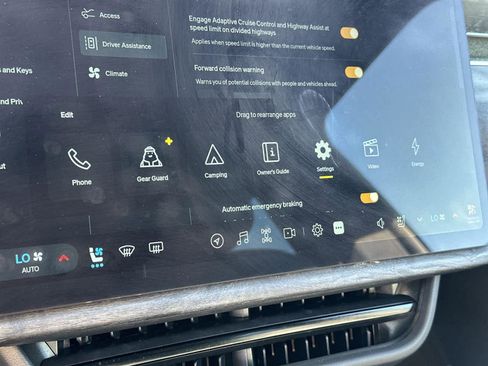 Used 2023 Rivian R1S Adventure image 28