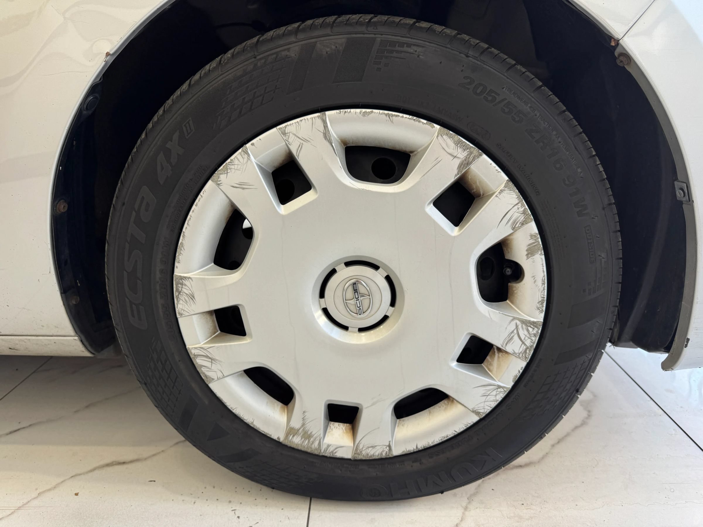 Used 2014 Scion xB FWD image 11