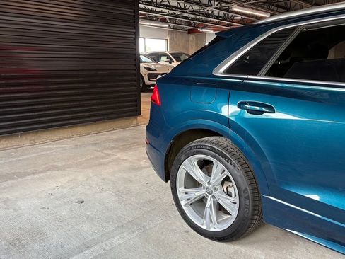 Used 2019 Audi Q8 Prestige w/ Luxury Package AWD/4WD image 10