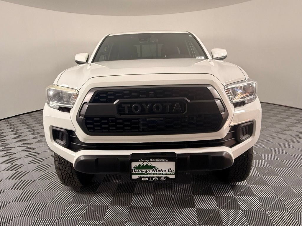 Certified 2023 Toyota Tacoma TRD Off-Road w/ Black Out Package (TMS) AWD/4WD image 10