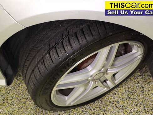 Used 2011 Mercedes-Benz E 550 4MATIC Sedan image 27