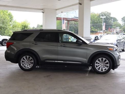 Used 2020 Ford Explorer Limited RWD image 9