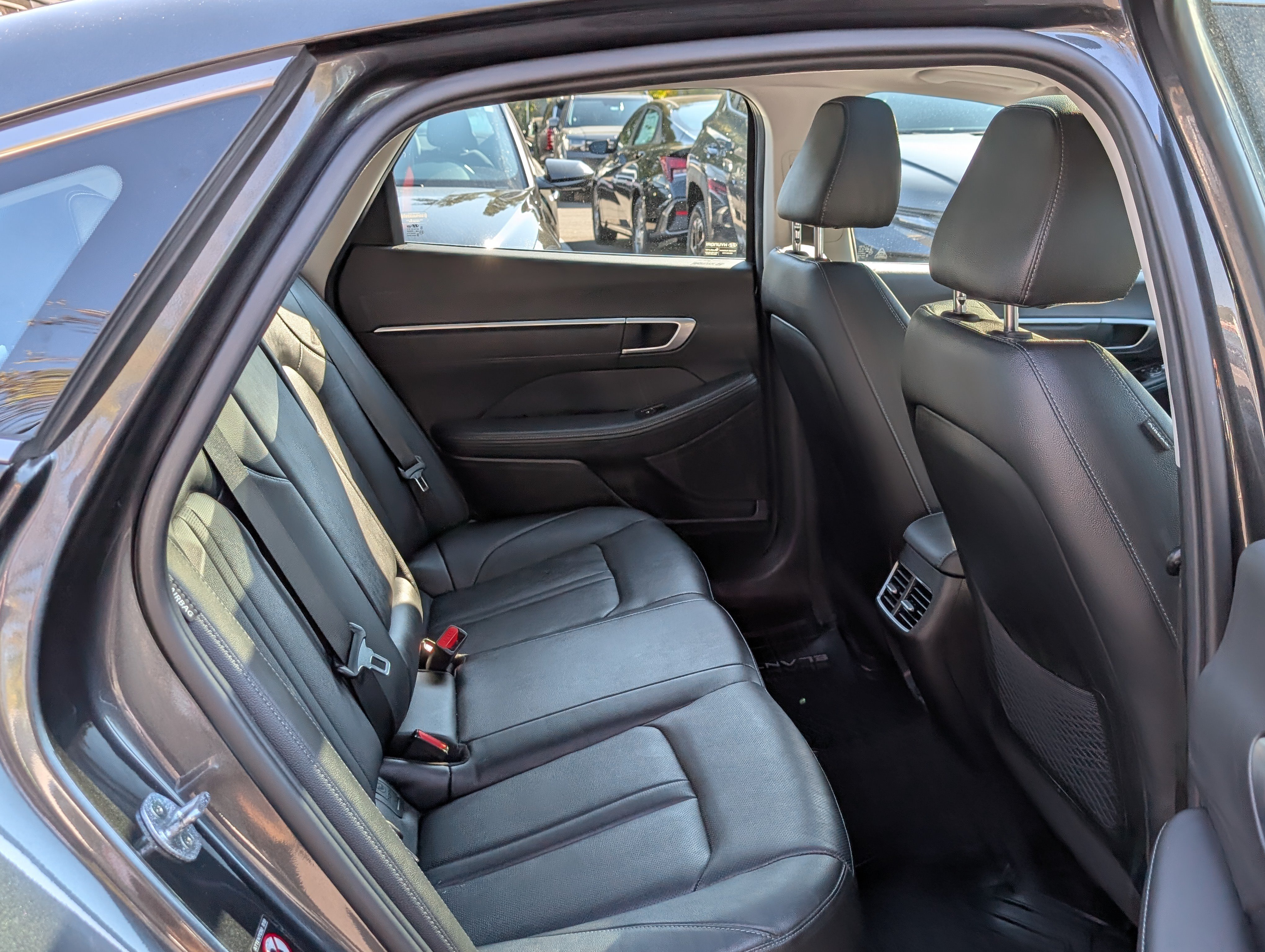 Used 2022 Hyundai Sonata Limited FWD image 9