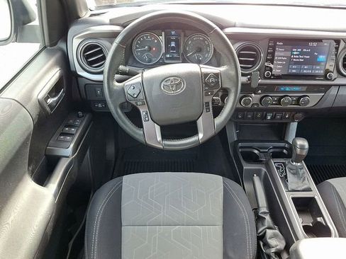 Used 2021 Toyota Tacoma TRD Sport image 13