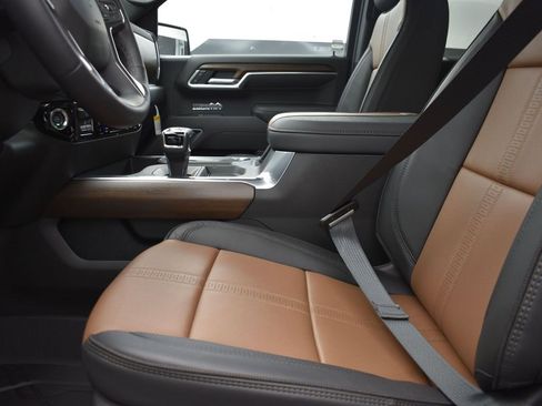 New 2025 Chevrolet Silverado 1500 High Country image 13