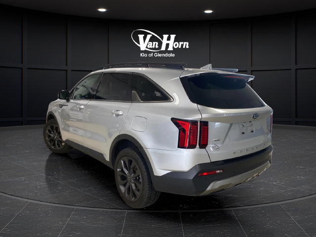 Used 2021 Kia Sorento EX w/ EX AWD X-Line Package image 5