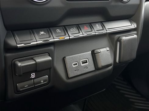 New 2026 Chevrolet Silverado 1500 Custom w/ LPO, Dark Essentials Package image 15
