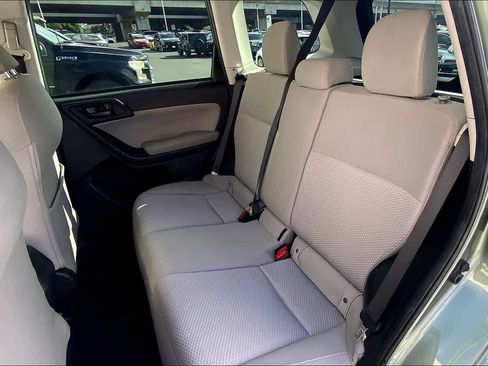 Used 2017 Subaru Forester 2.5i AWD/4WD image 29