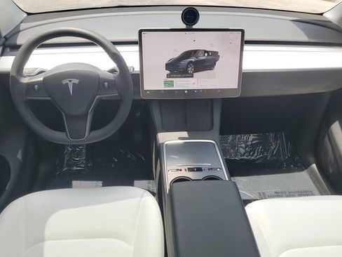 Used 2024 Tesla Model Y Long Range AWD/4WD image 12