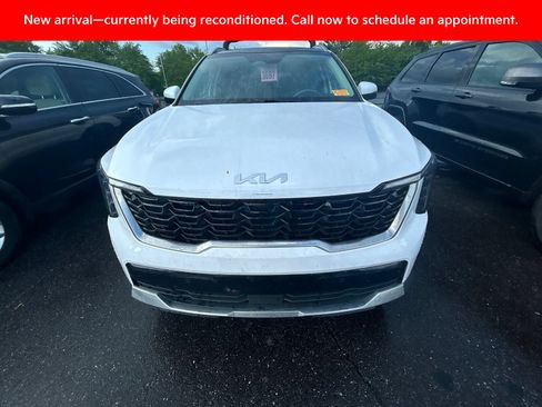 Certified 2024 Kia Sorento S w/ Panoramic Sunroof Package FWD image 2