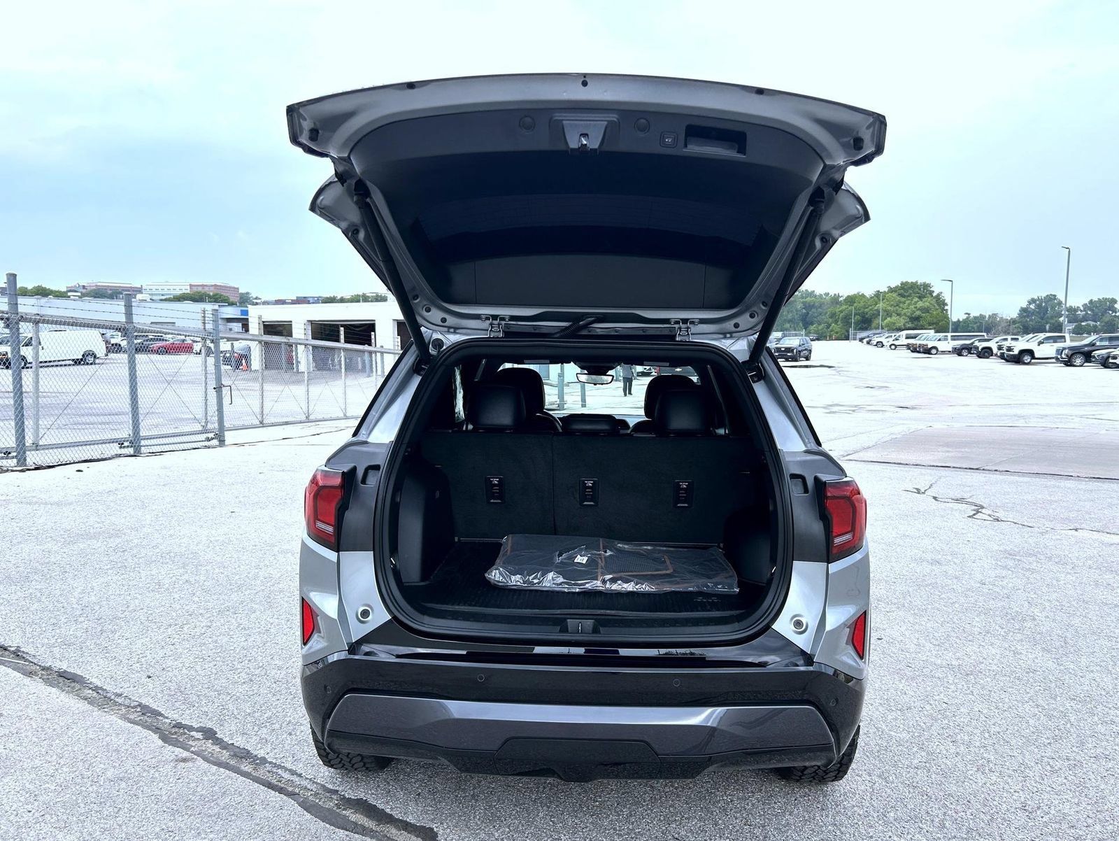 Certified 2026 GMC Terrain AT4 w/ Convenience Package III AWD/4WD image 22