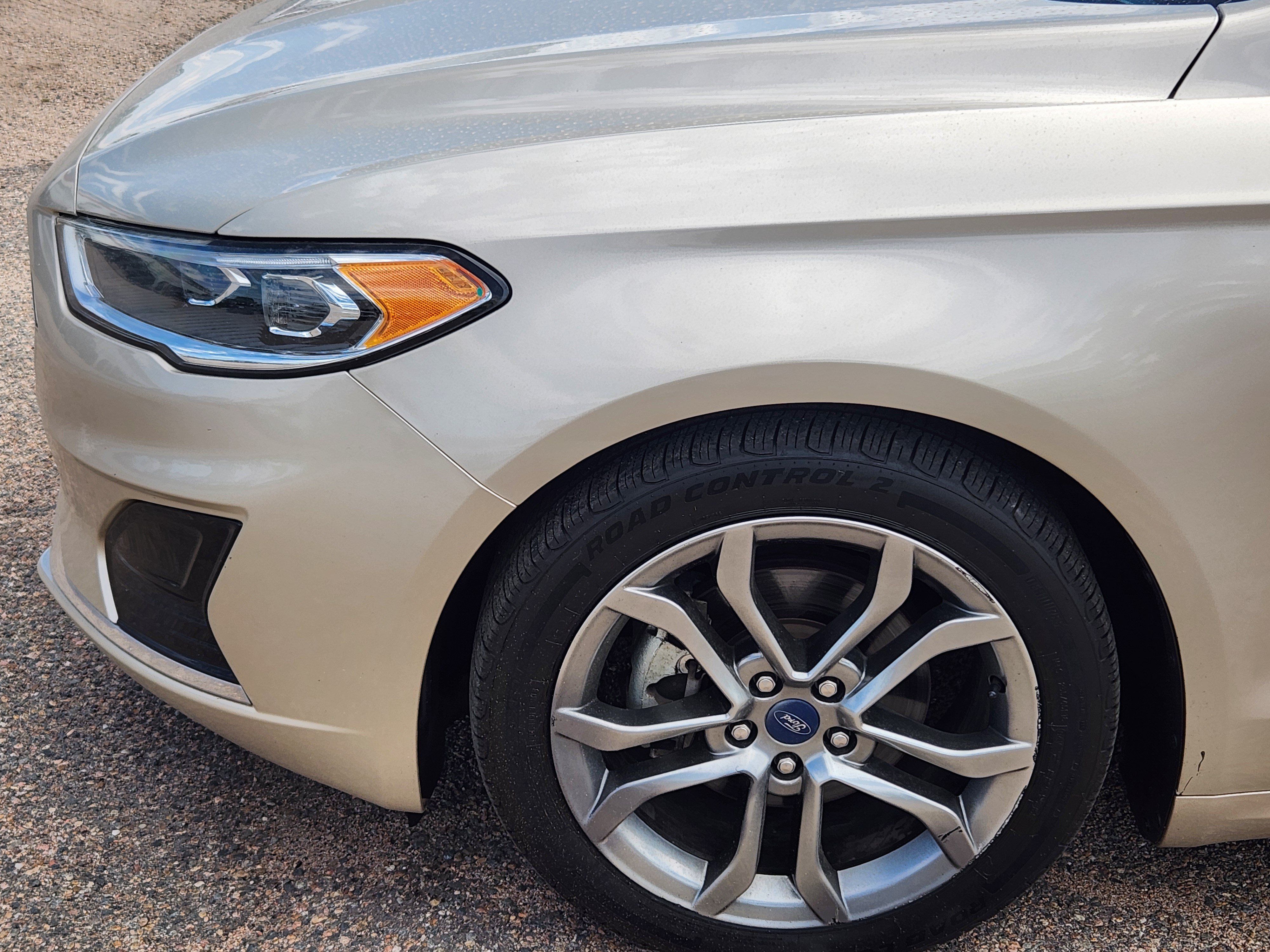 Used 2019 Ford Fusion SEL FWD image 6