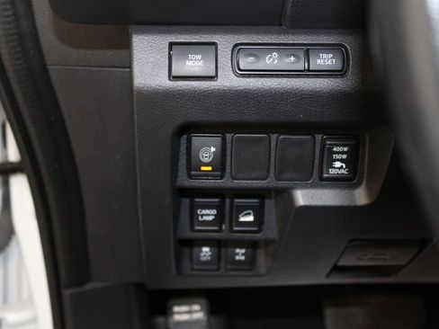 Used 2023 Nissan Frontier PRO-4X w/ Pro-4X Premium Package image 41