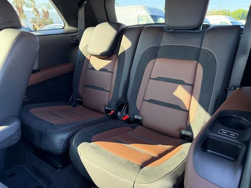 Used 2024 Mercedes-Benz GLS 63 AMG 4MATIC image 30