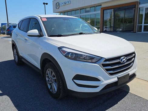 Used 2018 Hyundai Tucson SE AWD/4WD image 1