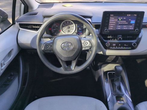 Used 2022 Toyota Corolla LE image 15