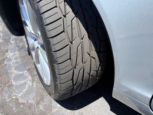 Used 2011 Volvo C70 T5 FWD image 9