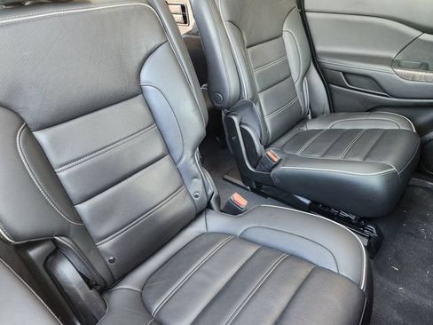 Certified 2023 GMC Acadia Denali w/ Denali Ultimate Package FWD image 20