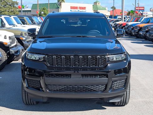 New 2025 Jeep Grand Cherokee L Altitude image 10