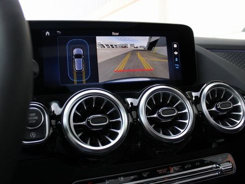 New 2024 Mercedes-Benz GLA 250 4MATIC image 11