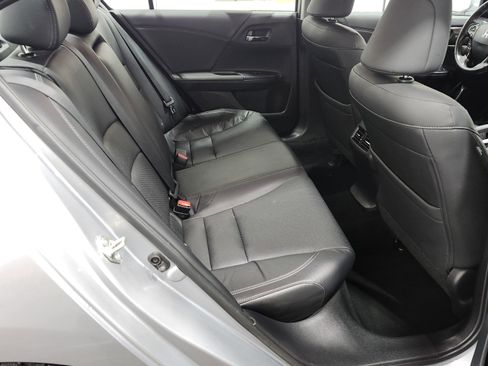 Used 2017 Honda Accord EX-L image 19