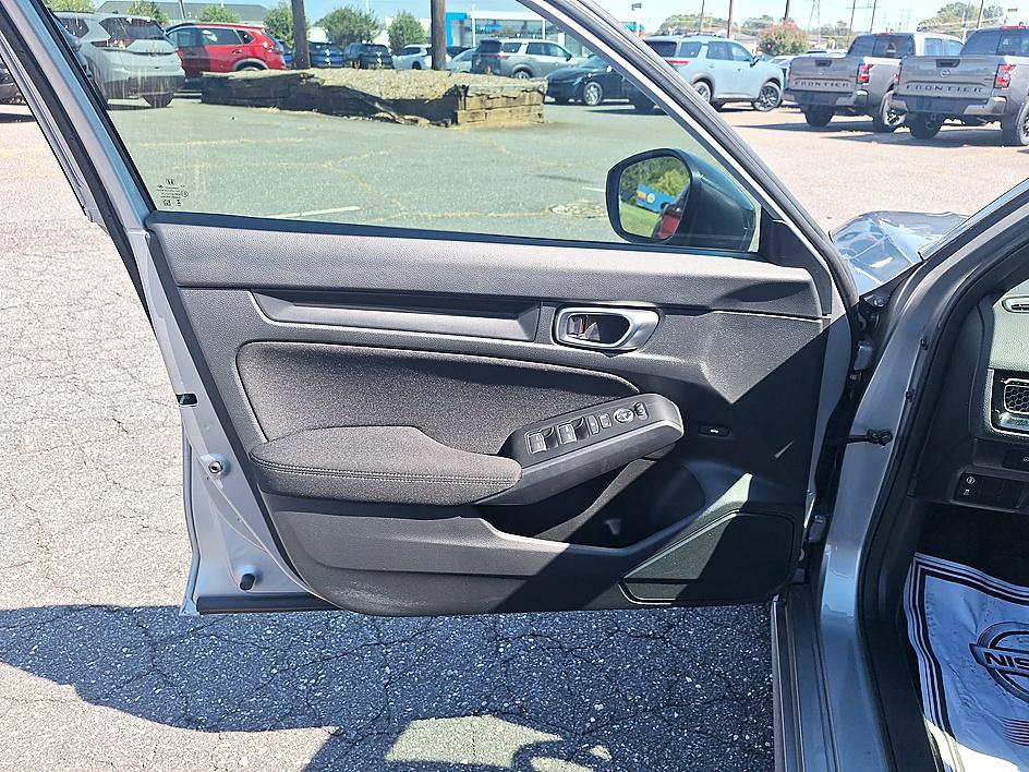Used 2024 Honda Civic Sport image 9