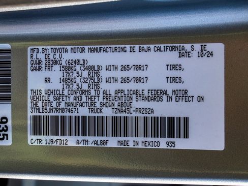 Used 2024 Toyota Tacoma TRD Off-Road image 14